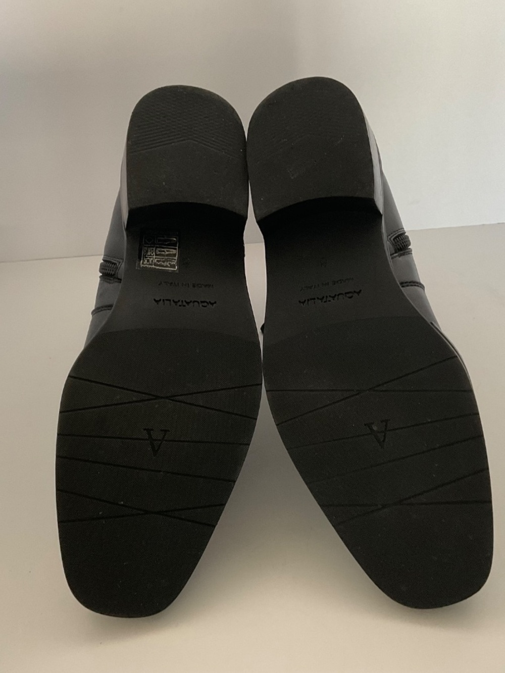AQUATALIA Colbie Weatherproof Booties in Italian Black Leather Size 8 LIKE NEW - Picture 3 of 14
